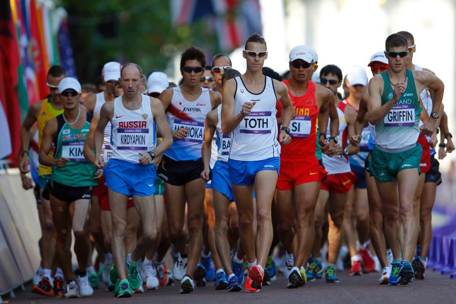 Các VĐV đi bộ có tốc độ không hề thua kém những VĐV marathon