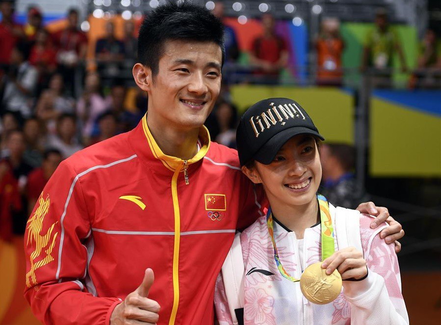 Chen Long và Wang Shixian với tấm HCV Olympic 2016