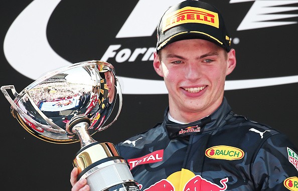 Verstappen là tay đua trẻ nhất lịch sử về nhất tại một chặng F1