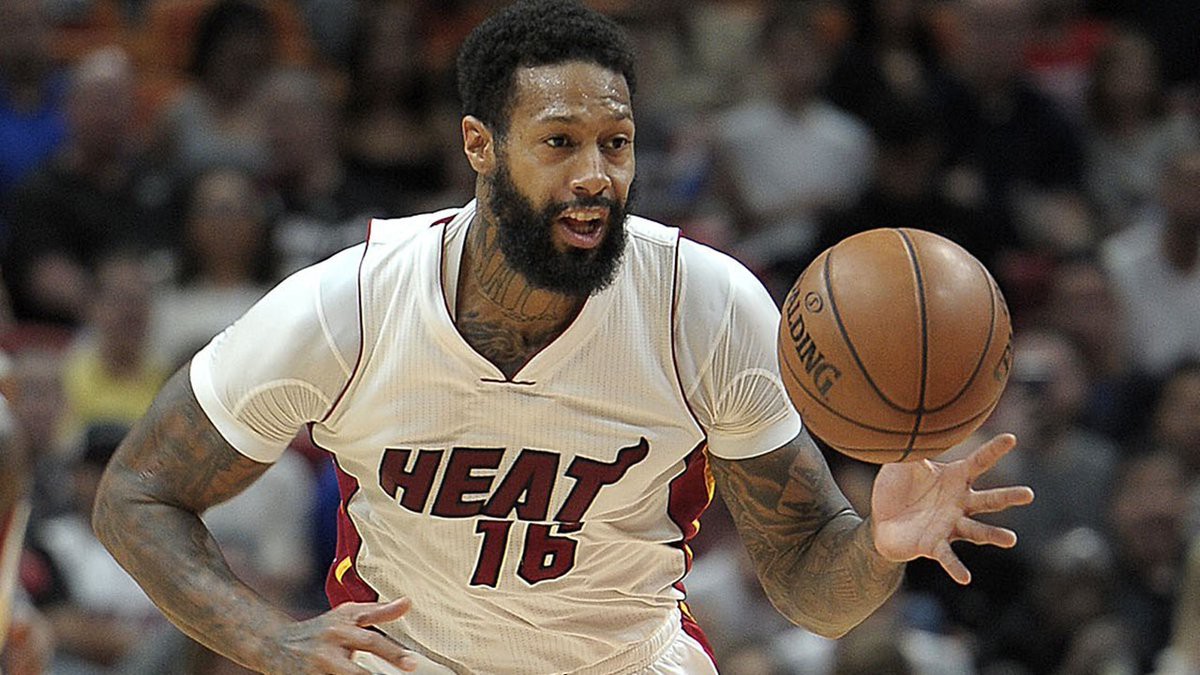 Johnson là cầu thủ hay nhất của Heat ở trận thắng Nets vừa qua