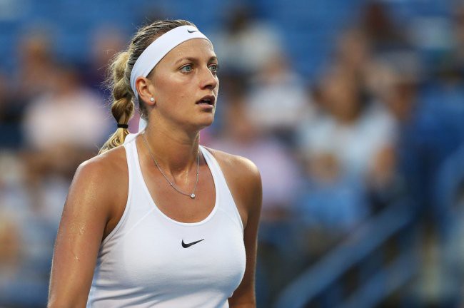 Petra Kvitova bị tấn công tại nhà riêng