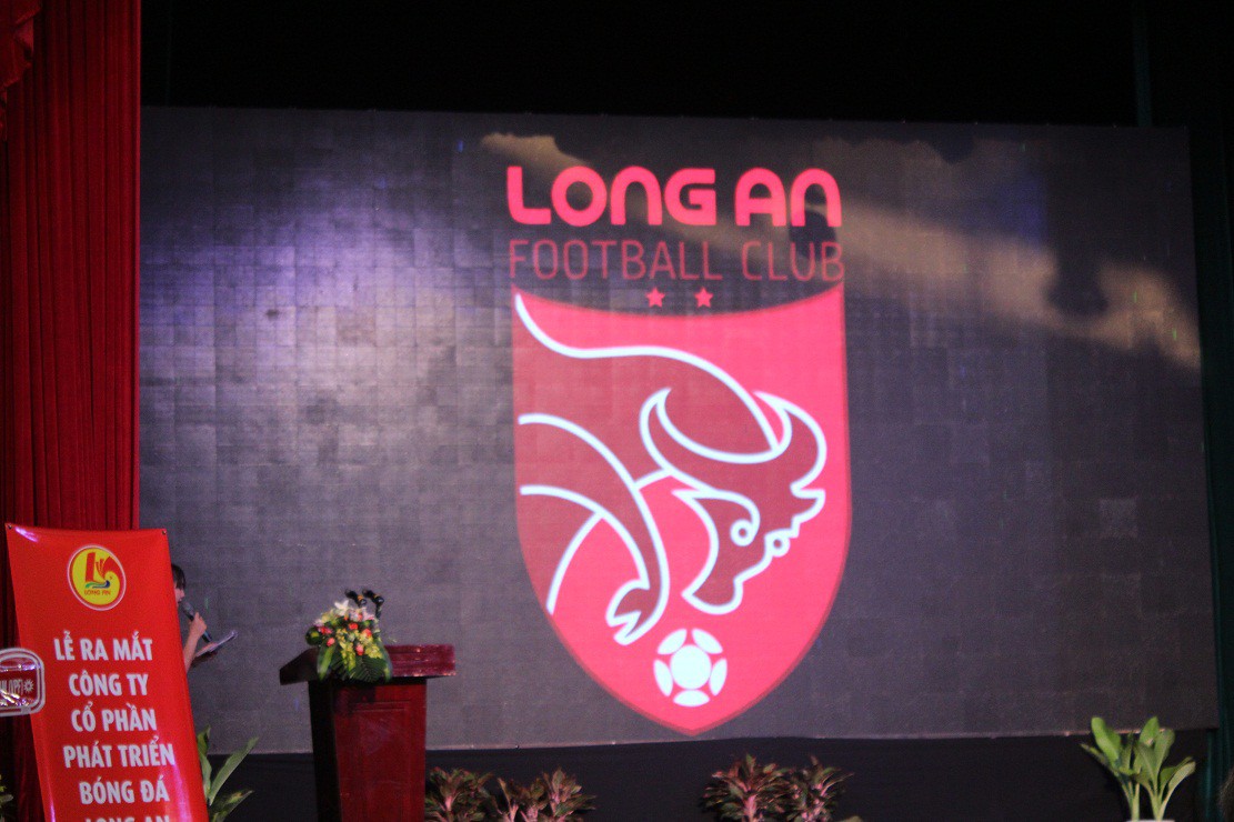 Logo mới của CLB Long An