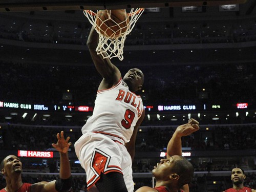 Cầu thủ bóng rổ Luol Deng từng 2 lần có tên trong Đội hình tiêu biểu NBA 2012, 2013
