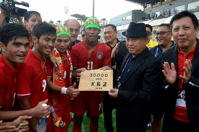 U22 Myanmar nhận thưởng 30.000 USD sau trận thắng U22 Singapore