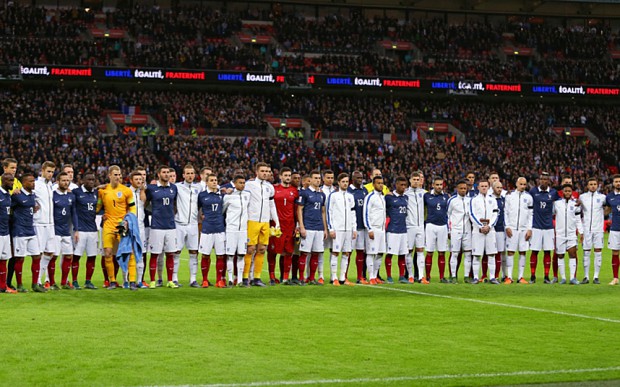 Hình ảnh đẹp ở trận giao hữu giữa Anh và Pháp.