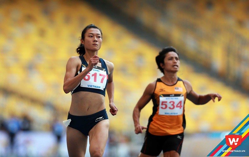 Lê Tú Chinh dẫn đầu cuộc đua vòng loại 100m nữ