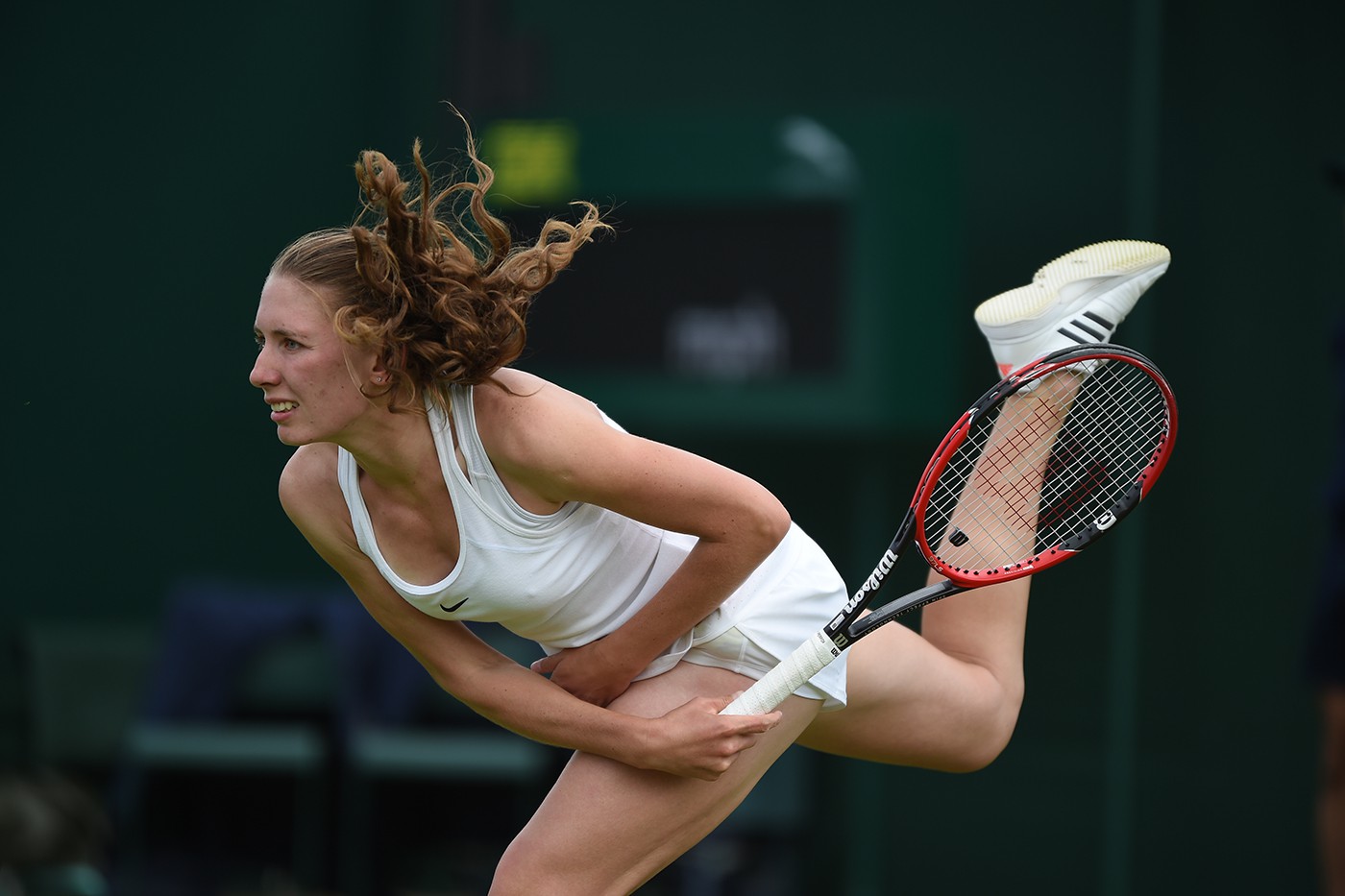 Tay vợt 21 tuổi Ekaterina Alexandrova vừa gây bất ngờ lớn ở vòng 1 Wimbledon