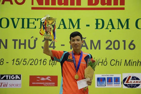 Đinh Quang Linh bảo vệ thành công chức vô địch đơn nam