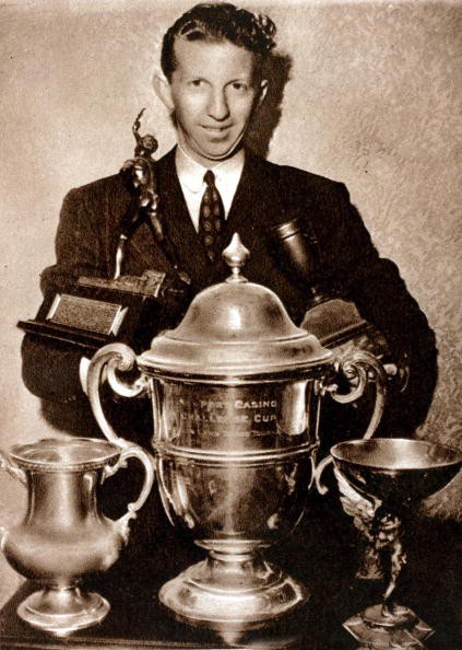 Don Budge là tay vợt đầu tiên giành Grand Slam