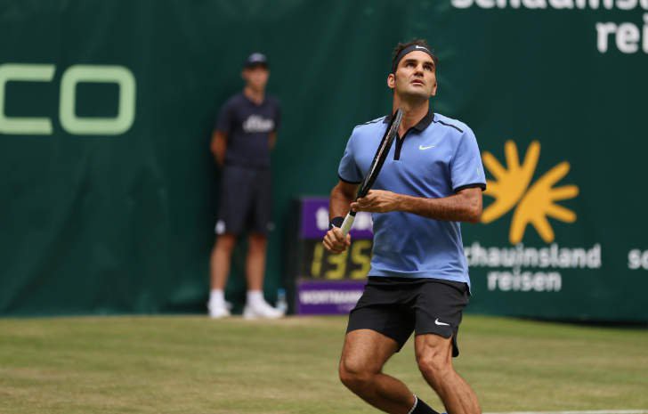Trận thắng thứ 1.100 trong sự nghiệp của Federer đã diễn ra dễ dàng
