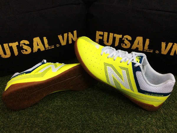 Giày Futsal nhãn hiệu Pan của Thái Lan. Ảnh: Futsal.vn