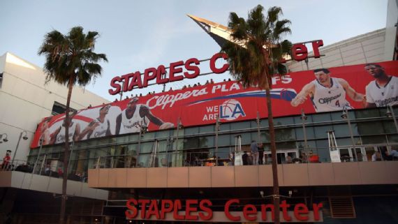 Clippers sẽ hết hạn hợp đồng thue Staples Center vào năm 2024