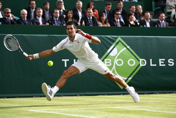 Djokovic thường đánh giao hữu chuẩn bị cho Wimbledon