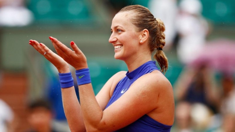 Kvitova tái xuất với chiến thắng ở vòng 1 Roland Garros