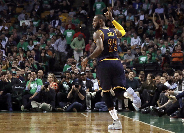 LeBron James 7 năm liên tieps lọt vào NBA Finals