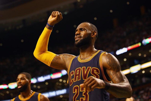 LeBron James giành giải công dân mẫu mực của NBA