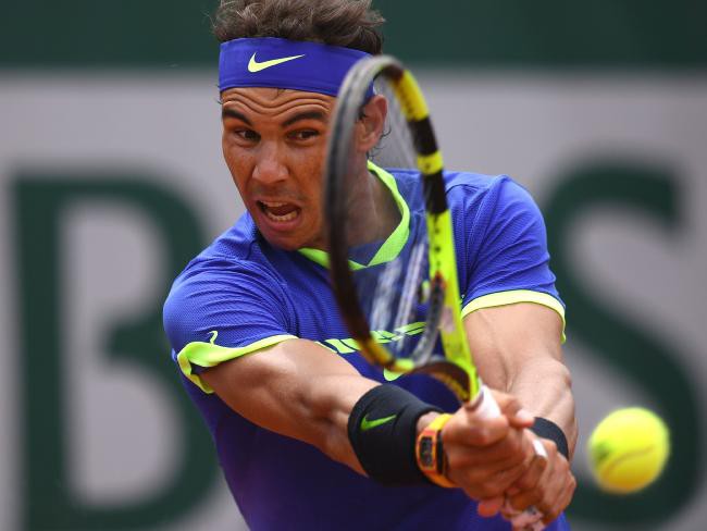 Nadal cũng ''độ'' lại vợt và đổi dây Babolat