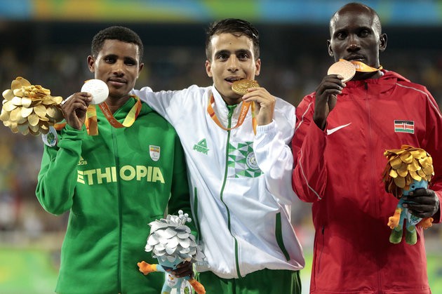 Tamiru Demisse, Abdellatif Baka và Henry Kirwa chạy còn nhanh hơn HCV Olympic 2016
