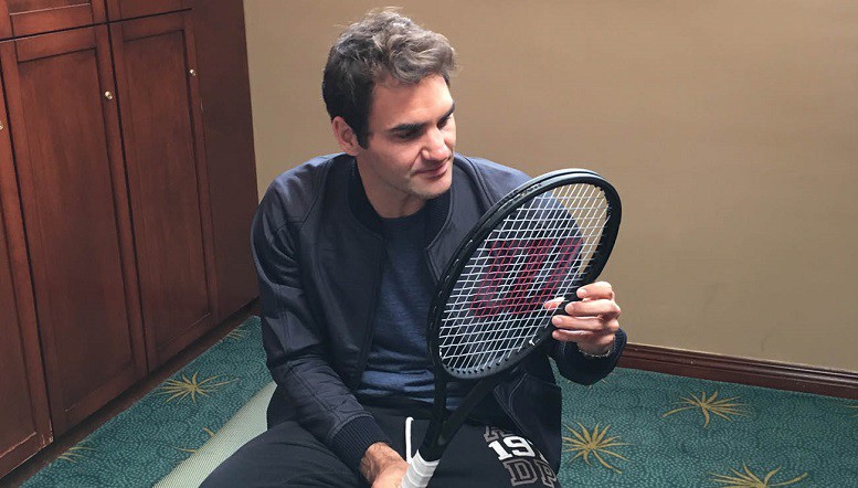 Federer có nhiều điều chỉnh từ cây Wilson Pro Staff RF 97 Autograph