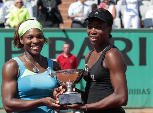 Chị em nhà Williams từng 2 lần vô địch nội dung đôi nữ Roland Garros năm 1999 và 2000