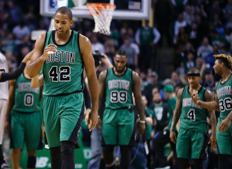 Các cầu thủ Boston Celtics đã có một phen hú vía