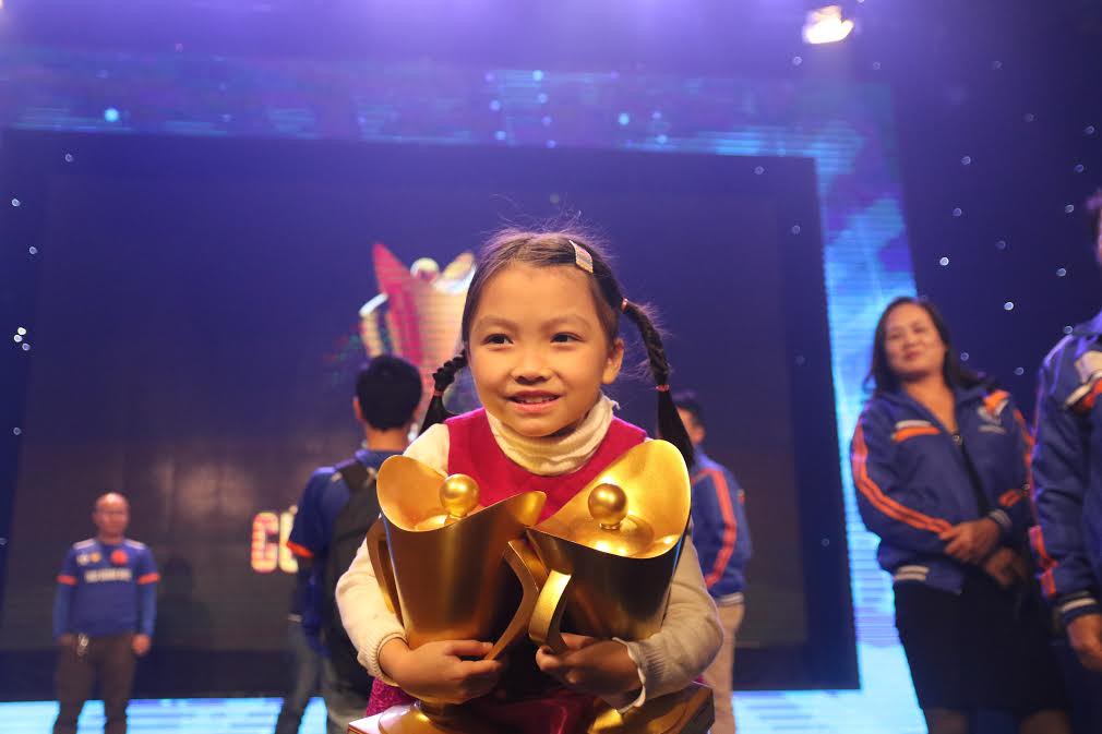 Cẩm Hiền lập ''cú đúp'' danh hiệu tại Cúp Chiến thắng 2015