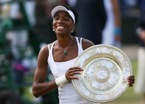 Venus với danh hiệu vô địch Wimbledon năm 2007