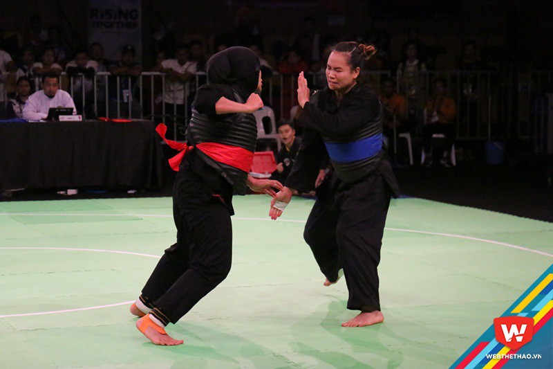 Nguyễn Thị Yến để thua võ sĩ Indonesia ở trận bán kết