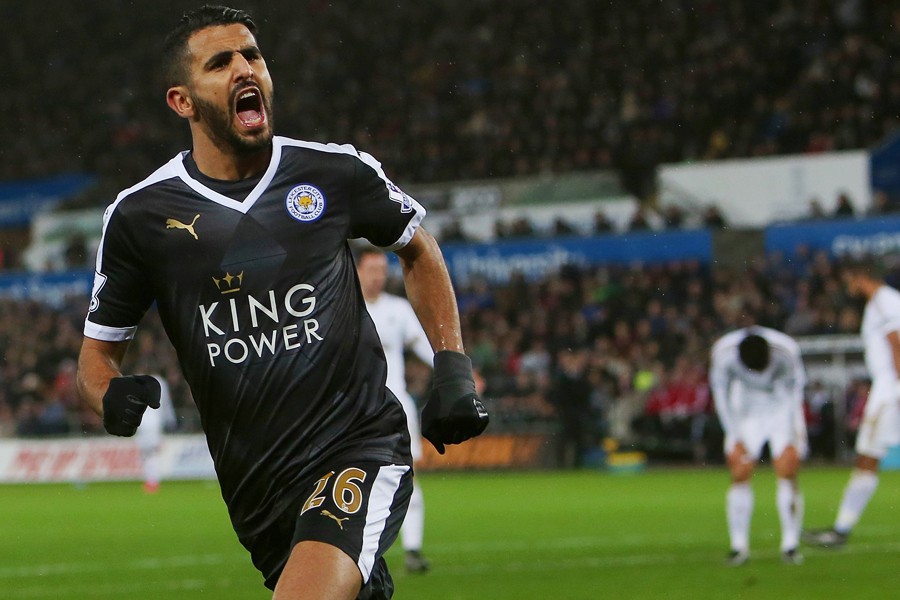 Người hùng của Bầy cáo là Riyad Mahrez với 1 cú hat-trick vào lưới Swansea để mang về chiến thắng 3-0 và lấy lại ngôi đầu bảng cho đoàn quân của Claudio Ranieri 