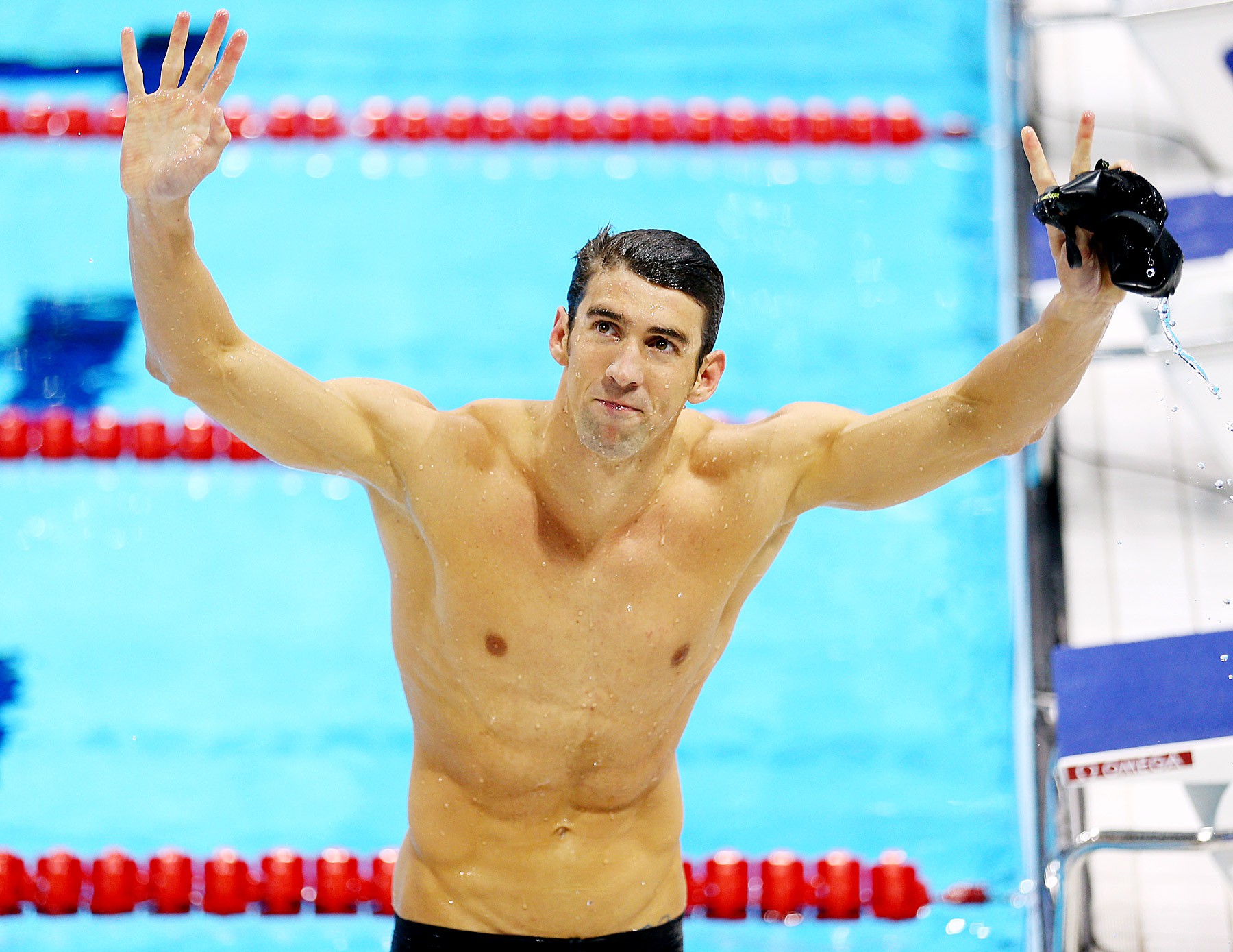 Không ai ăn kinh khủng như Michael Phelps