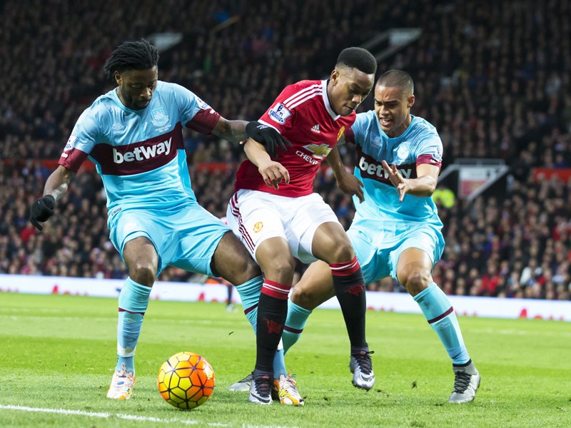 Nhưng đáng ngạc nhiên, kẻ gây thất vọng nhất ở vòng đấu này lại là Manchester United dù chuỗi trận bất bại của họ đã lên đến con số 10. Đó thực ra khá dễ hiểu, bởi trận hòa 0-0 với West Ham đã là lần thứ 5 mà thầy trò Louis Van Gaal chia điểm trong 2 tháng qua