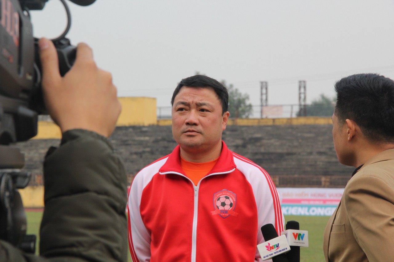 HLV Trương Việt Hoàng tỏ ra thận trọng trước thềm trận đấu