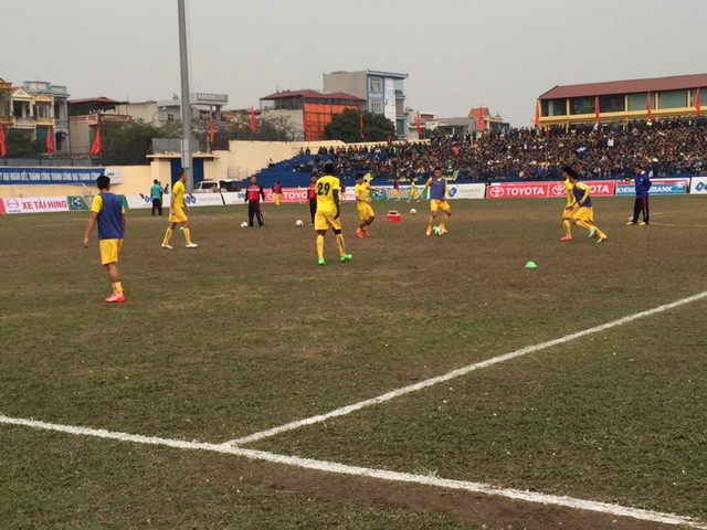 Rất đông khán giả đã đến với sân Thanh Hóa trong ngày khai mạc V-League 2016