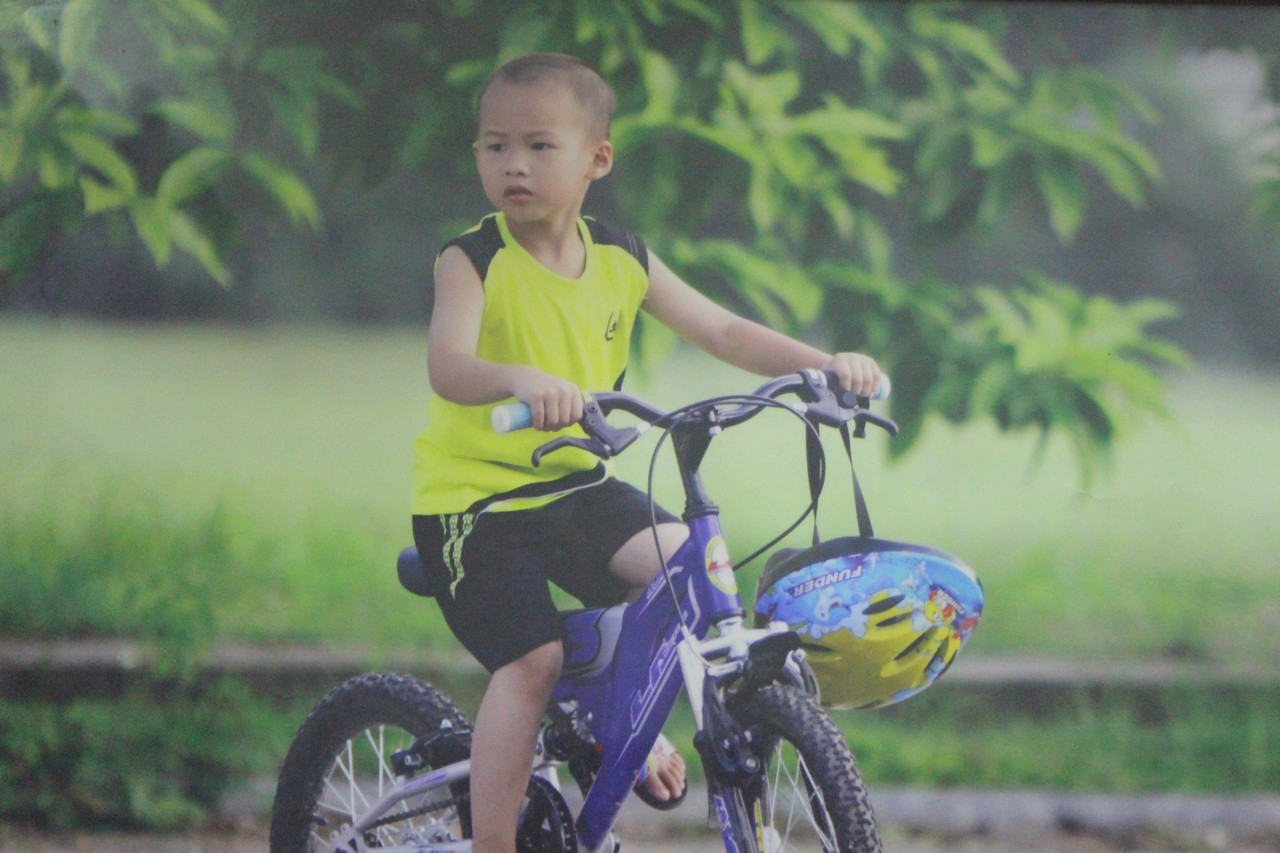 Nguyễn Hữu Triệu Phong - con trai lớn của HLV Nguyễn Hữu Thắng là người vui nhất khi được chuyển về nhà mới 
