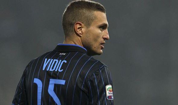 Vidic vẫn muốn tiếp tục thi đấu ở tuổi 35