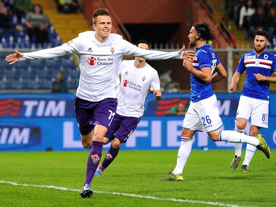 Trái với dự đoán, đội đầu bảng Fiorentina có thắng lợi 2-0 trước Sampdoria một cách khá dễ dàng, để duy trì ngôi đầu trước sự bám đuổi gắt gao của Inter Milan