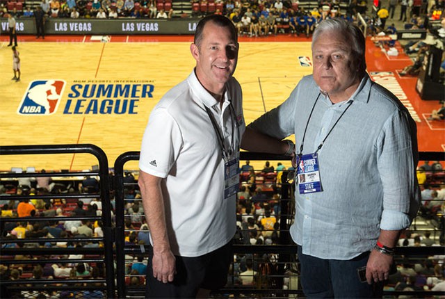 Albert Hall (trái) và Warren LeGarie cùng sáng lập NBA Las Vegas summer league.
