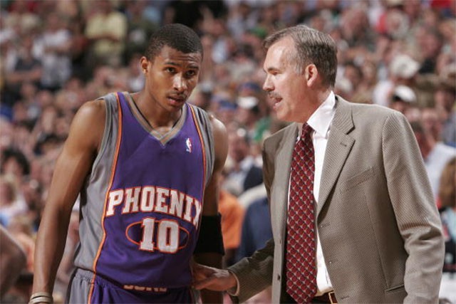 Lợi thế của Barbosa nằm ở việc anh từng hợp tác ăn ý với HLV Mike D’Antoni thời Phoenix Suns.