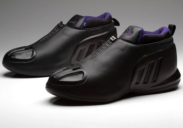 Hình ảnh của mẫu giày chưa kịp lên kệ, Adidas The Kobe 3.