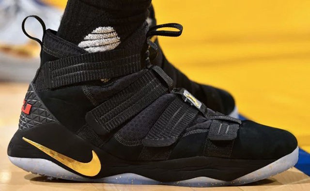 Nike Zoom Soldier 11 “Black/Gold” PE