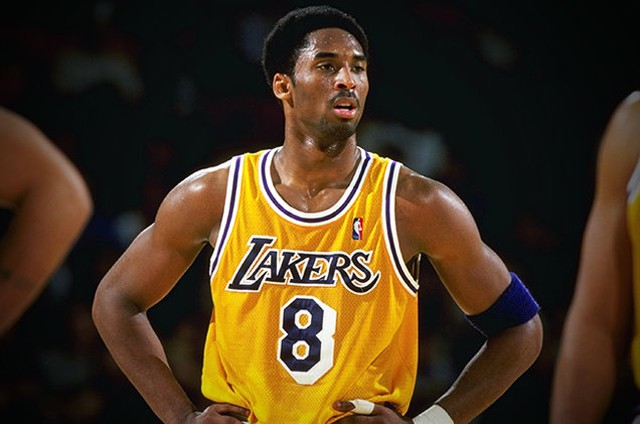 Kobe Bryant năm 1999.