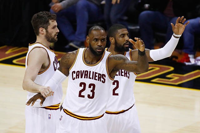 Kyrie Irving cùng với các thành viên còn lại trong ‘Big 3’ của Cavaliers đã ghi đến 94 điểm trong trận thắng vừa qua.