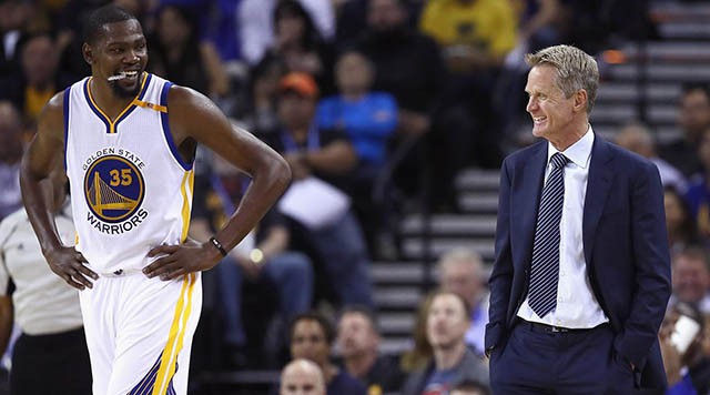 Steve Kerr bằng một cách nào đó đã biến Kevin Durant thành một mảnh ghép hoàn hảo tại Warriors.