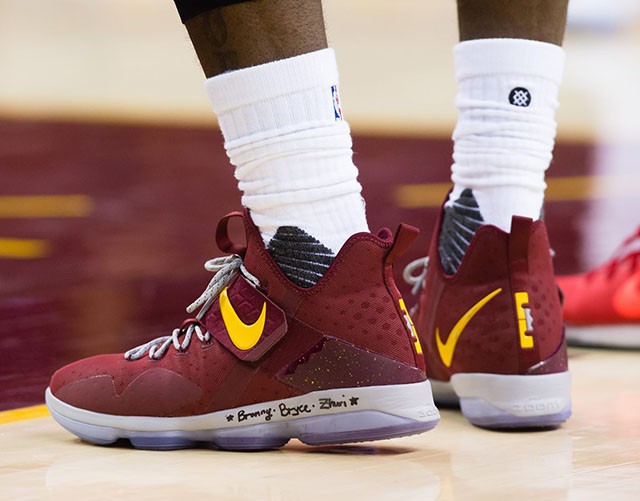 Nike LeBron 14 “Cavs Wine” PE