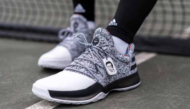 Adidas Harden Vol.1 là một trong những mẫu giày bóng rổ chủ lực của Adidas hiện nay.