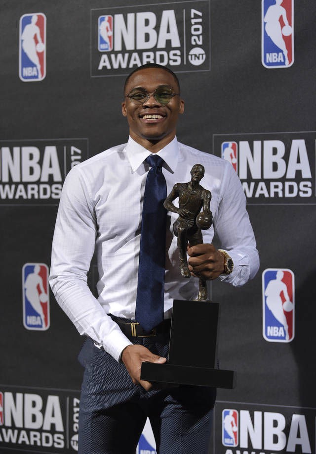 Russell Westbrook trong ngày nhận MVP của NBA