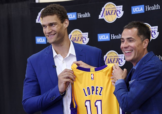 Brook Lopez là sự bổ sung khá chất lượng của Lakers trong mùa hè này.