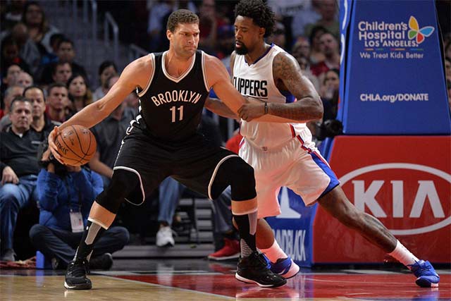 Brooklyn Nets dựa quá nhiều vào trung phong Brook Lopez.