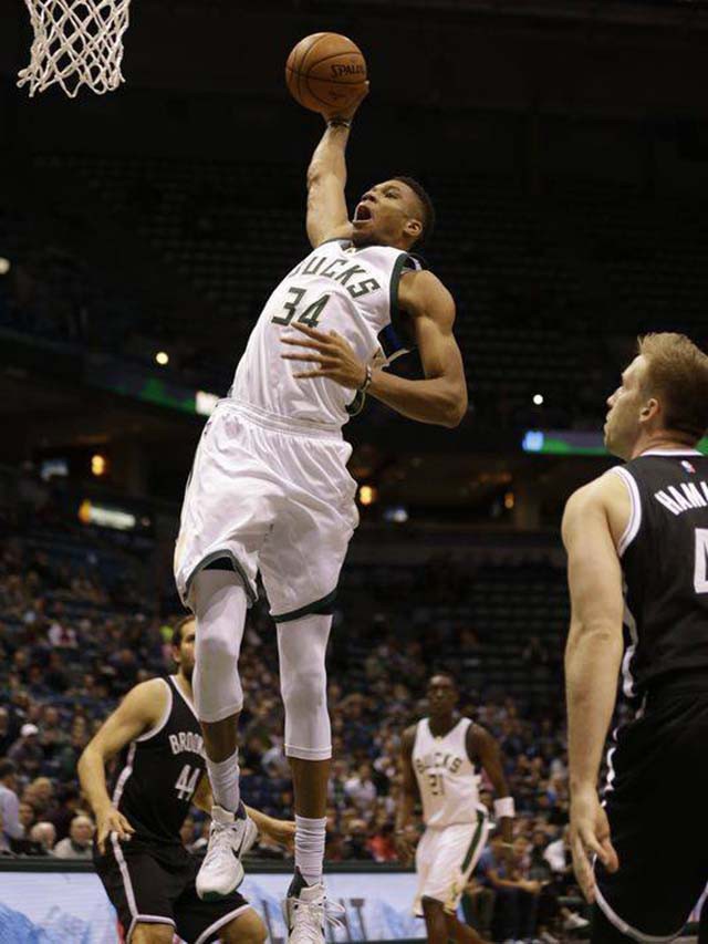 Ngôi sao Giannis Antetokoumpo của Bucks có cho mình 1 double-double.