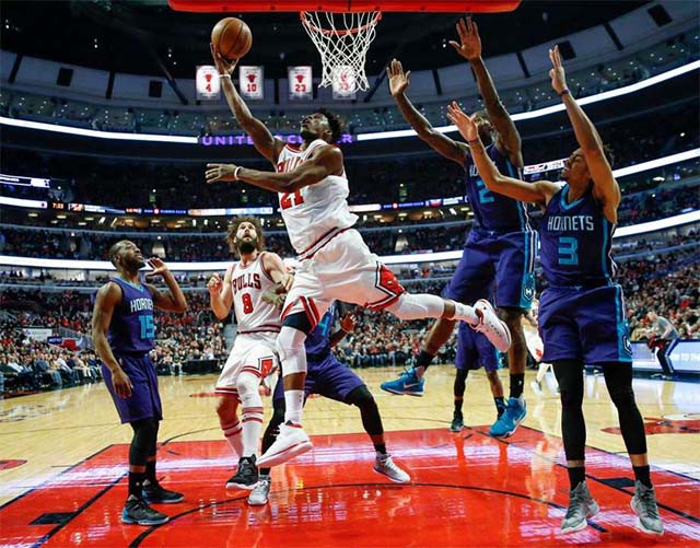 Butler chơi bùng nổ khi không có Wade và Rondo ở trên sân